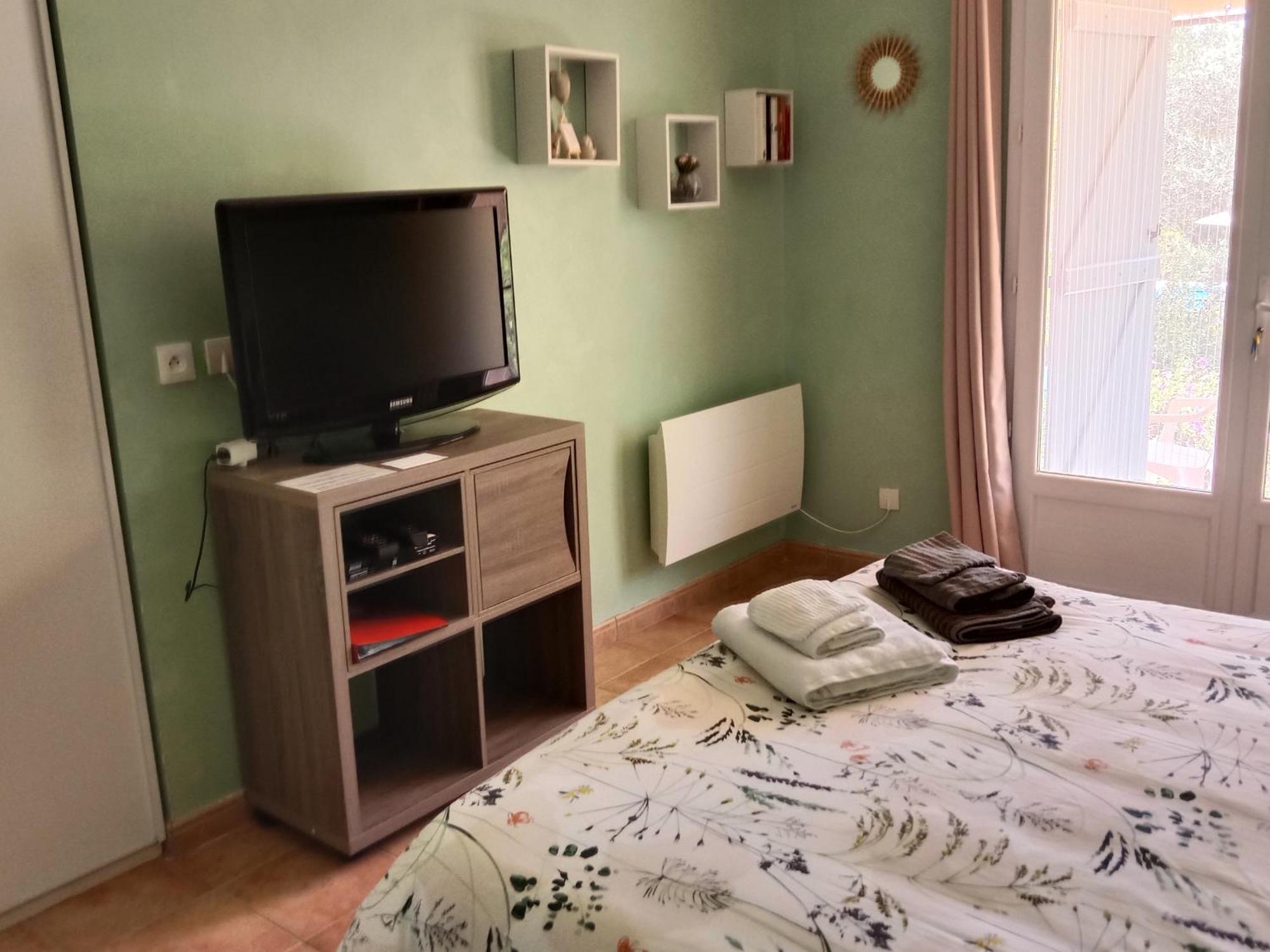 Bed and Breakfast La Farigoulette Лорг Экстерьер фото